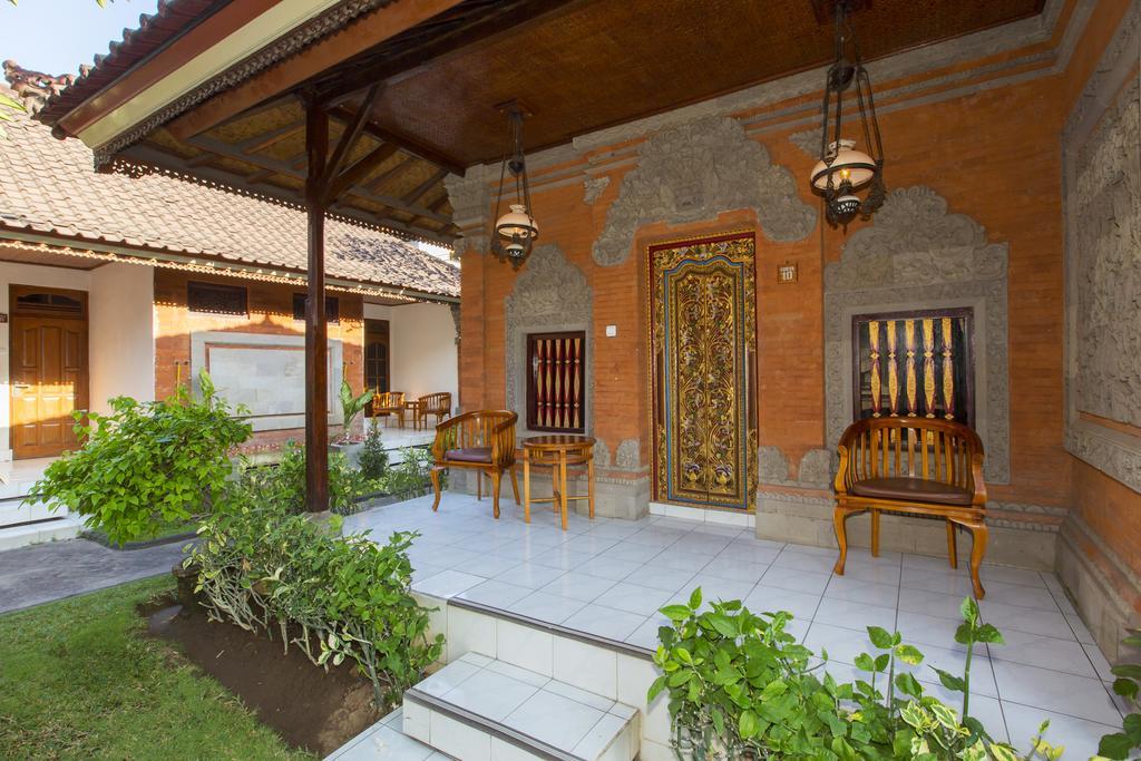 Hotel Surya Tropical Kuta à Kuta Lombok Extérieur photo