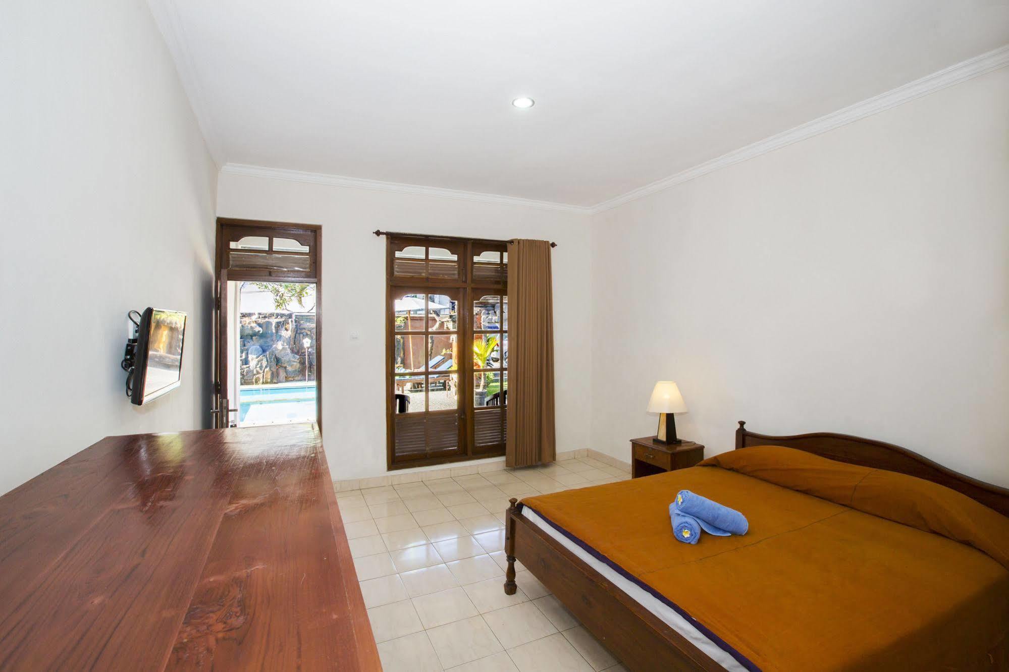 Hotel Surya Tropical Kuta à Kuta Lombok Extérieur photo