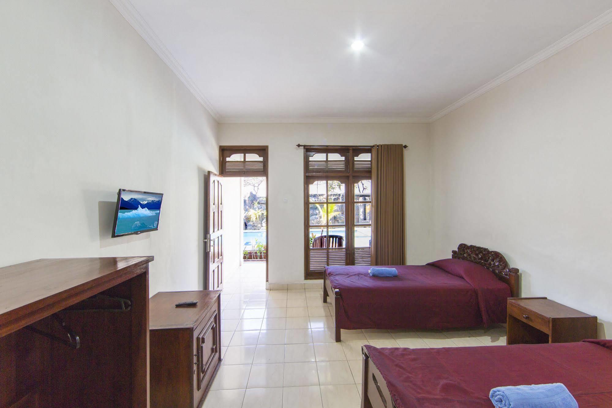 Hotel Surya Tropical Kuta à Kuta Lombok Extérieur photo