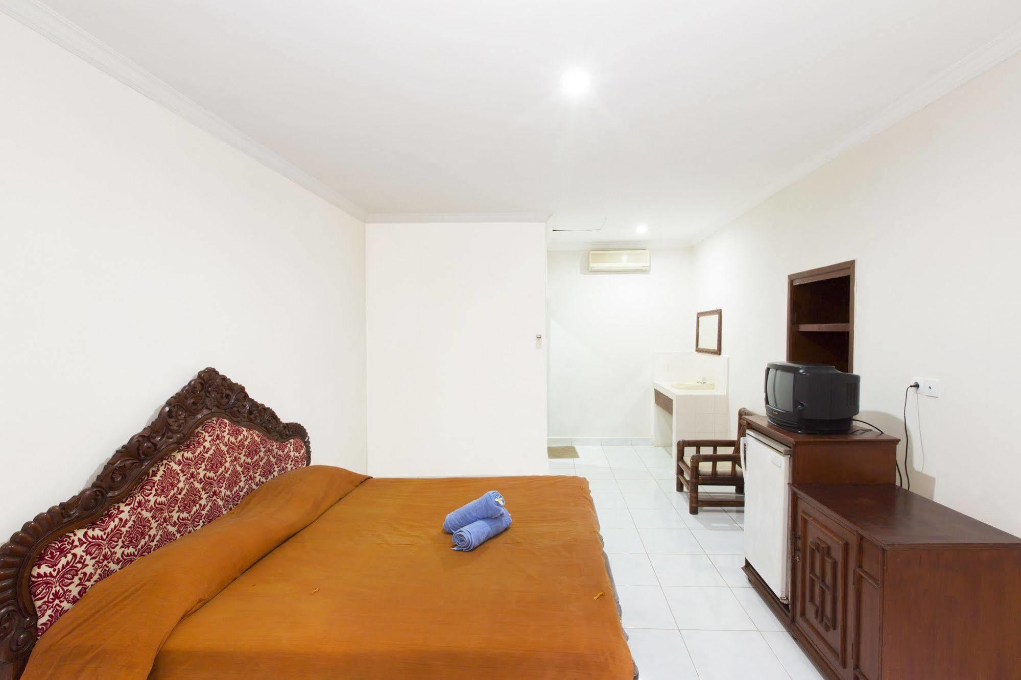 Hotel Surya Tropical Kuta à Kuta Lombok Extérieur photo