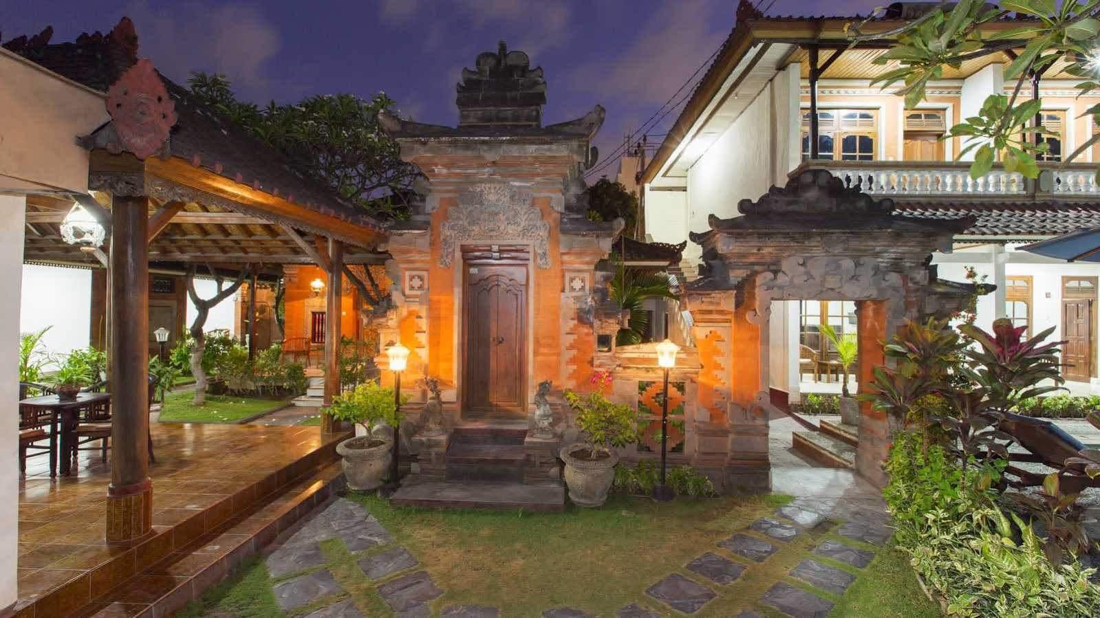 Hotel Surya Tropical Kuta à Kuta Lombok Extérieur photo