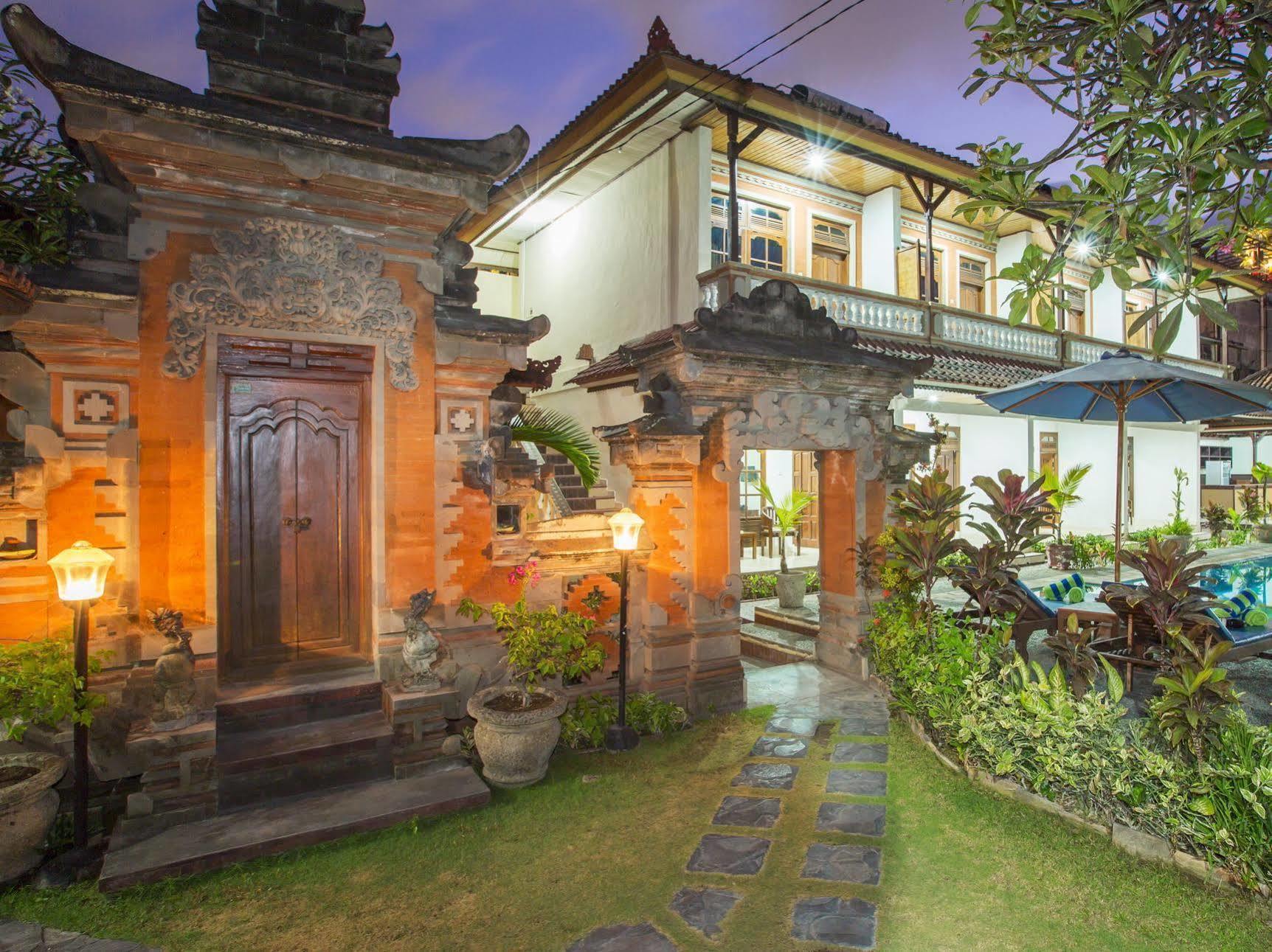 Hotel Surya Tropical Kuta à Kuta Lombok Extérieur photo