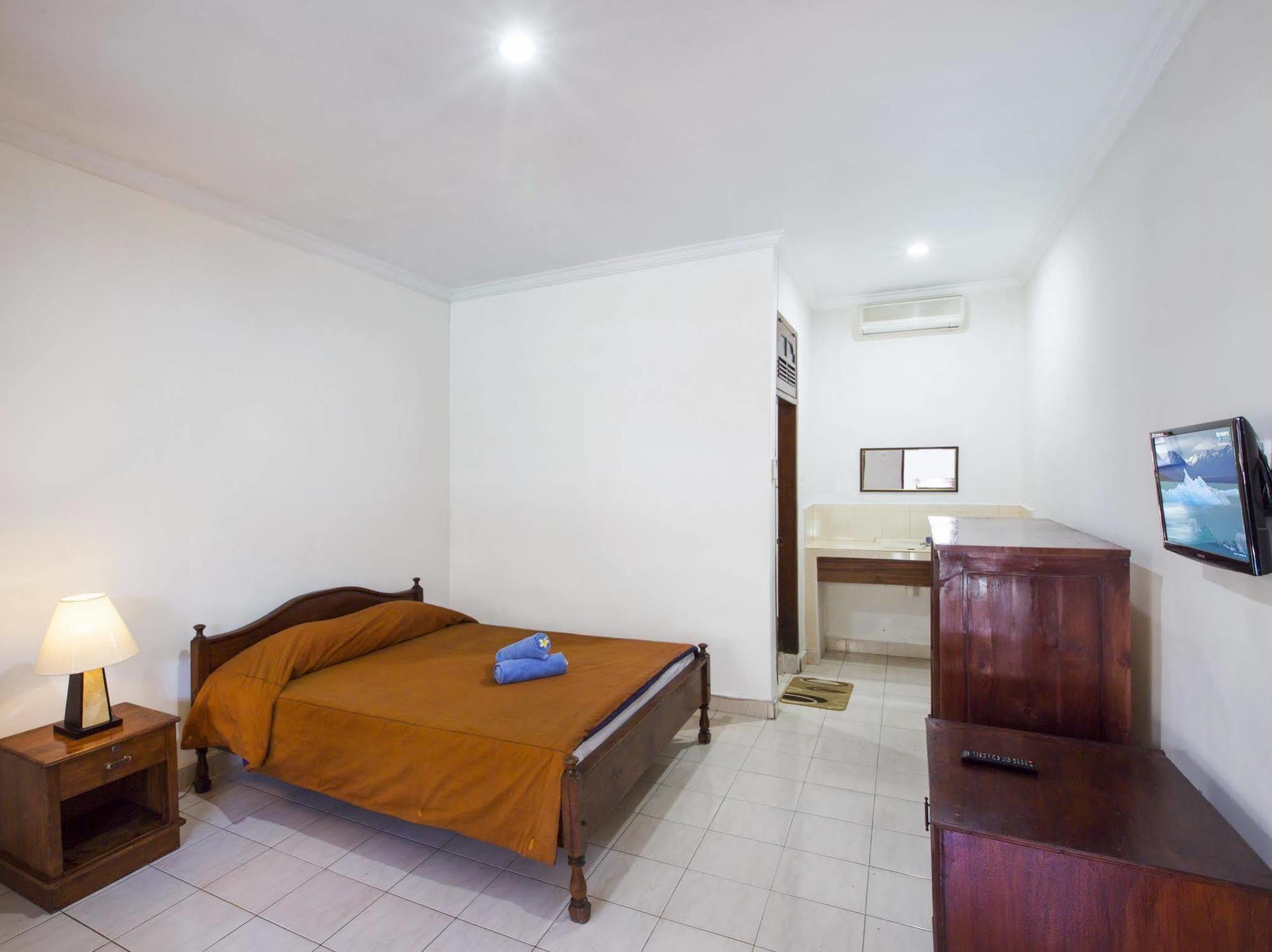 Hotel Surya Tropical Kuta à Kuta Lombok Extérieur photo
